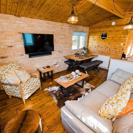 Low Moor Lodge Скарборо Екстер'єр фото