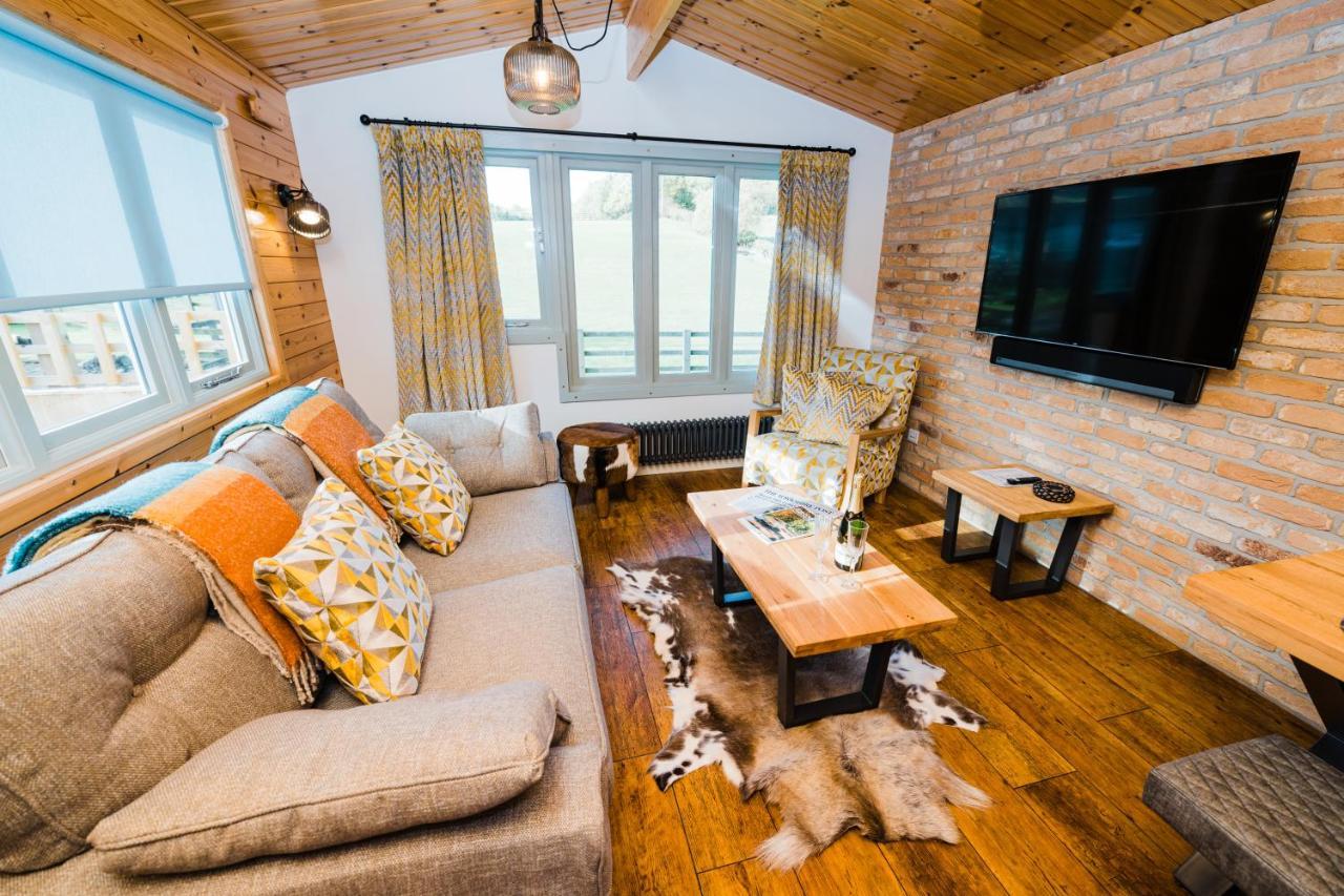 Low Moor Lodge Скарборо Екстер'єр фото