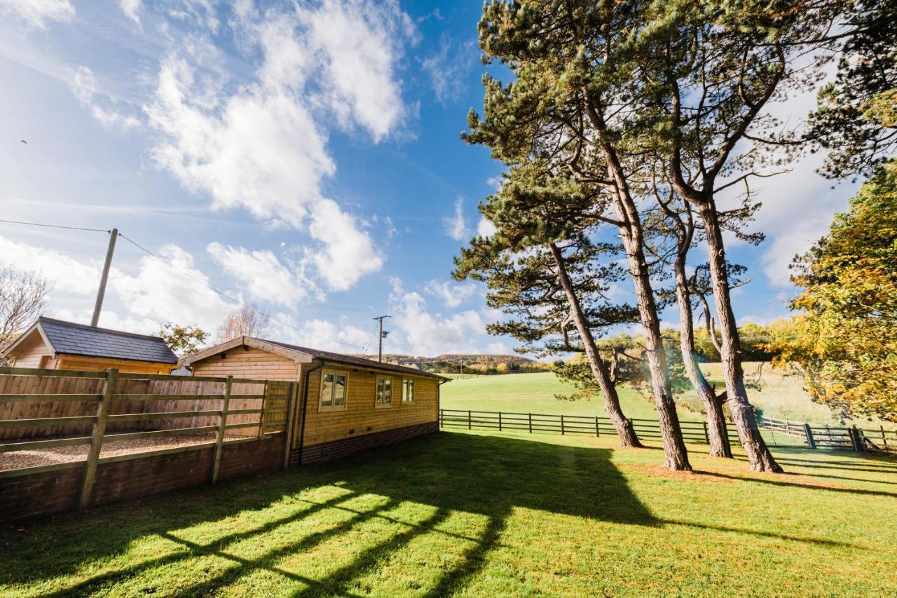 Low Moor Lodge Скарборо Екстер'єр фото
